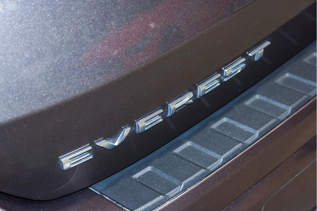 2022 Ford Everest Platinum