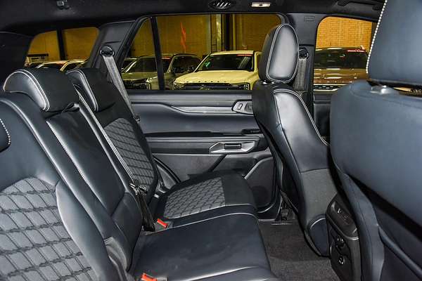 2022 Ford Everest Platinum