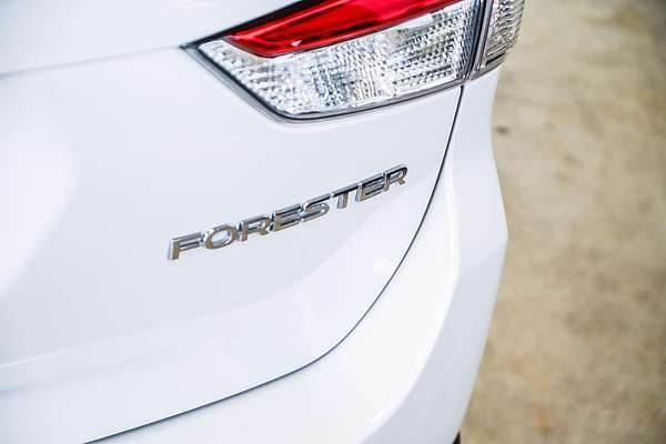 2022 Subaru Forester 2.5i-S S5