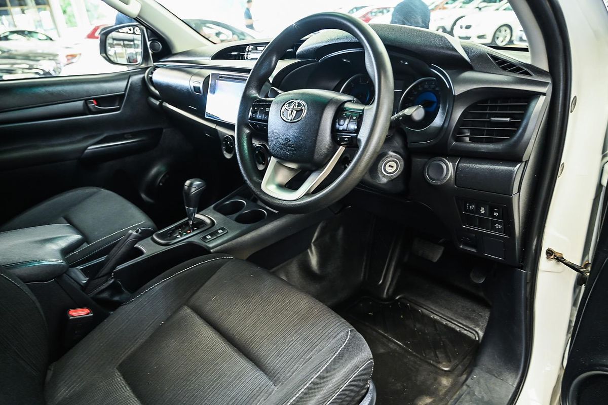 2020 Toyota Hilux SR GUN126R 4X4