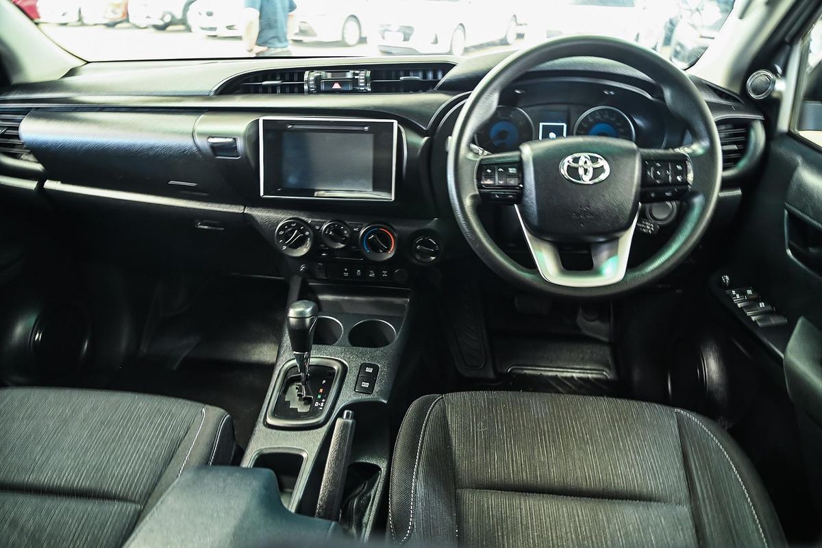 2020 Toyota Hilux SR GUN126R 4X4