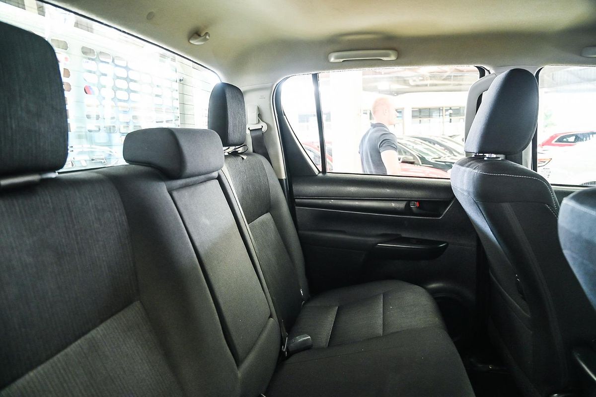 2020 Toyota Hilux SR GUN126R 4X4