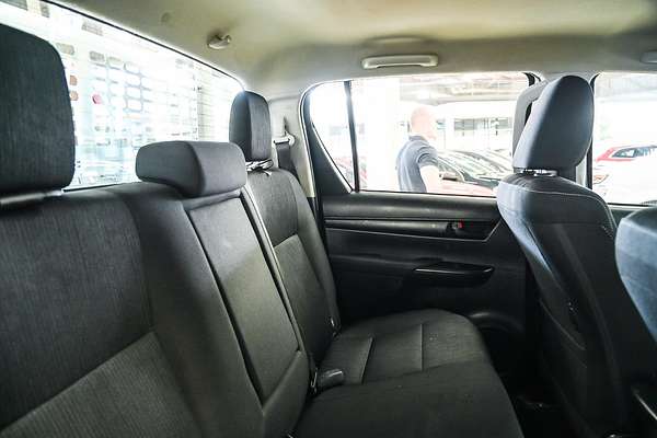 2020 Toyota Hilux SR GUN126R 4X4