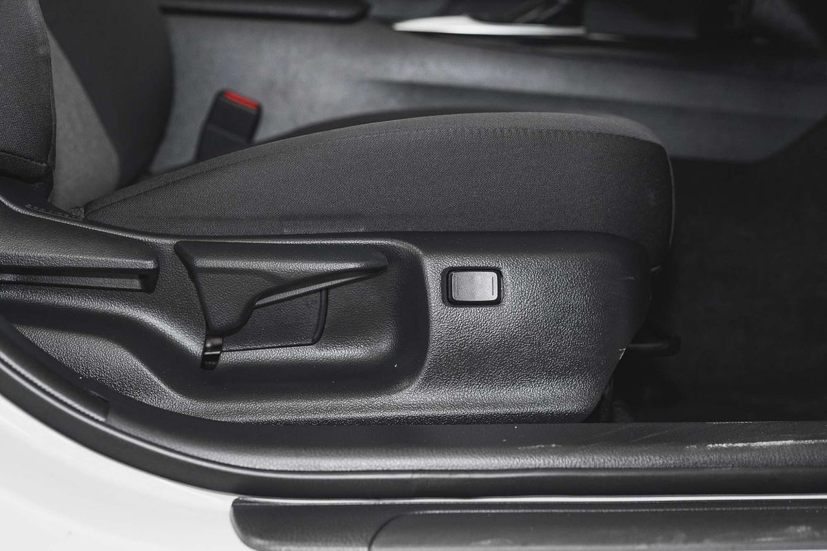 2020 Toyota Camry Ascent AXVH71R