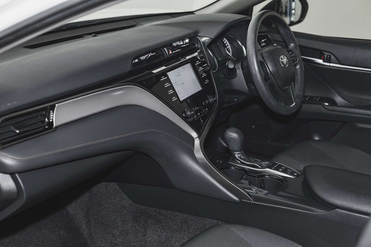 2020 Toyota Camry Ascent AXVH71R