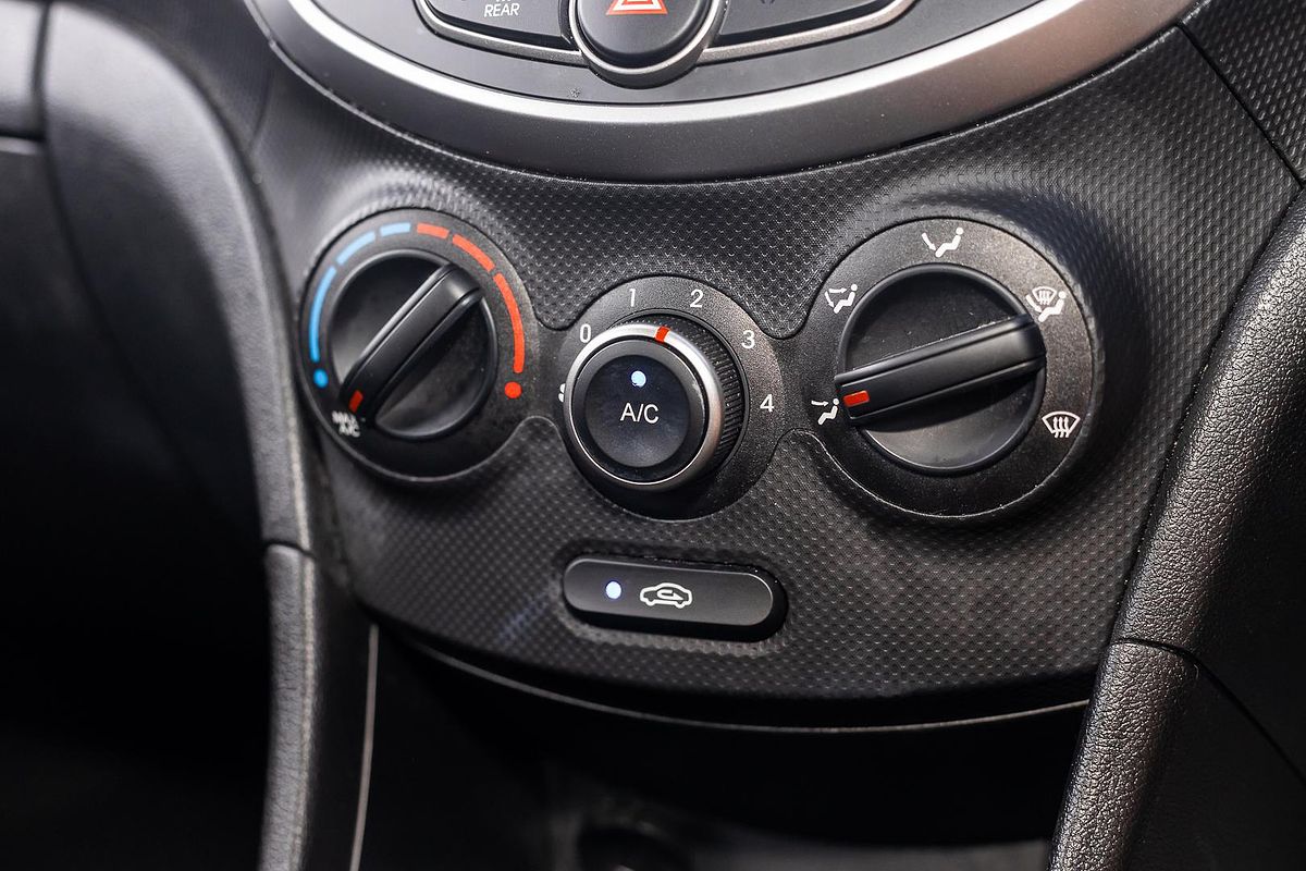 2015 Hyundai Accent Active RB3