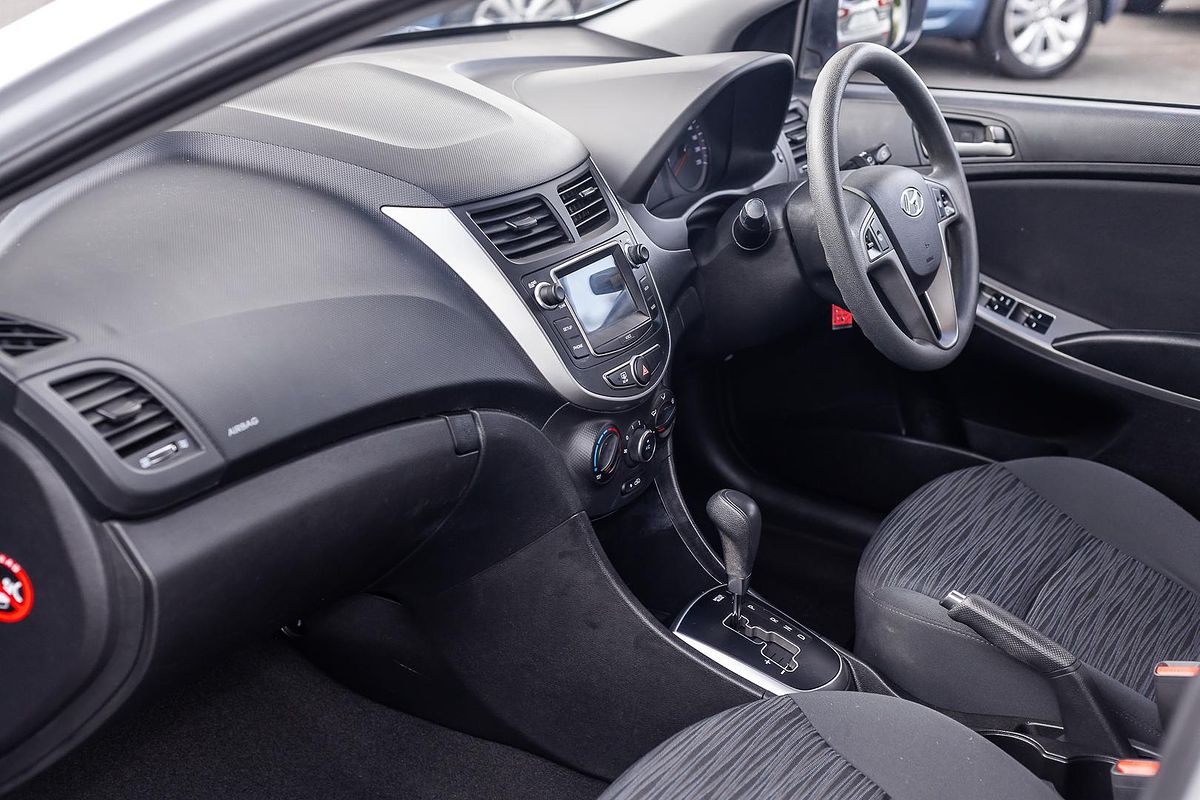 2015 Hyundai Accent Active RB3