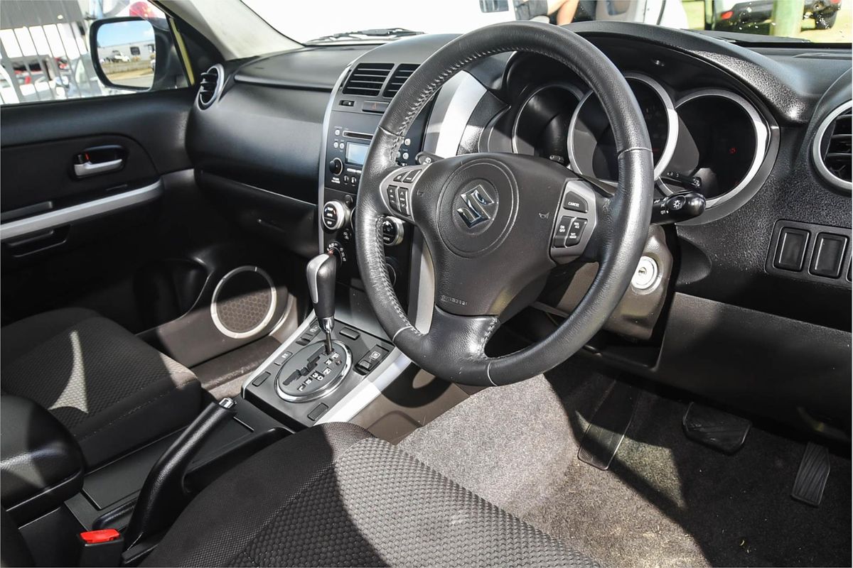 2011 Suzuki Grand Vitara JB