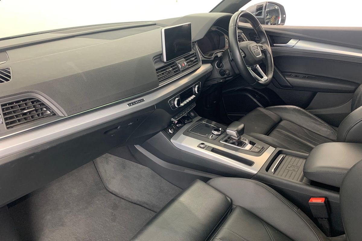 2020 Audi Q5 45 TFSI sport FY