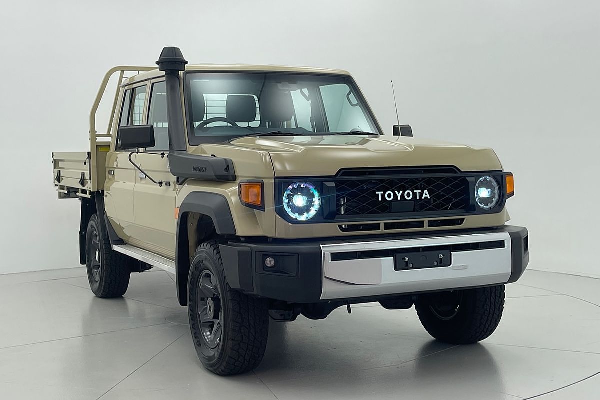 LC Military GXL 4.5L T Diesel Manual Dual Cab Chassis 