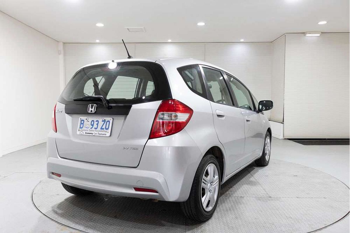 2011 Honda JAZZ GLi 5 SP MANUAL 5D HATCHBACK 4CYL 