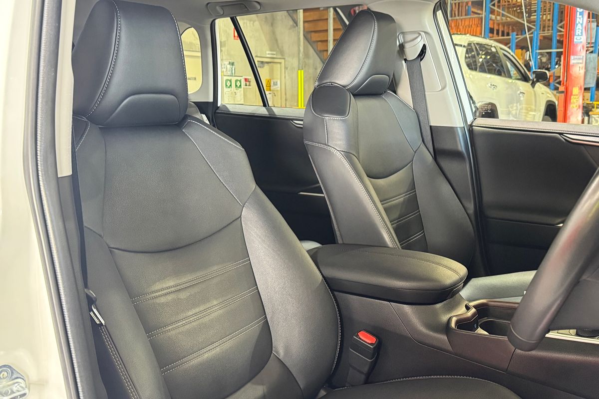 2021 Toyota RAV4 Cruiser AXAH54R