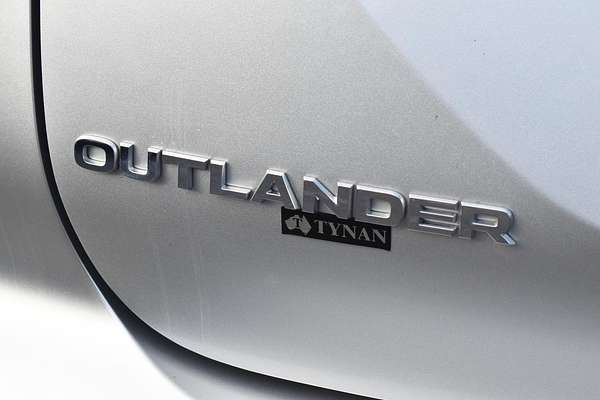 2021 Mitsubishi Outlander ES ZM