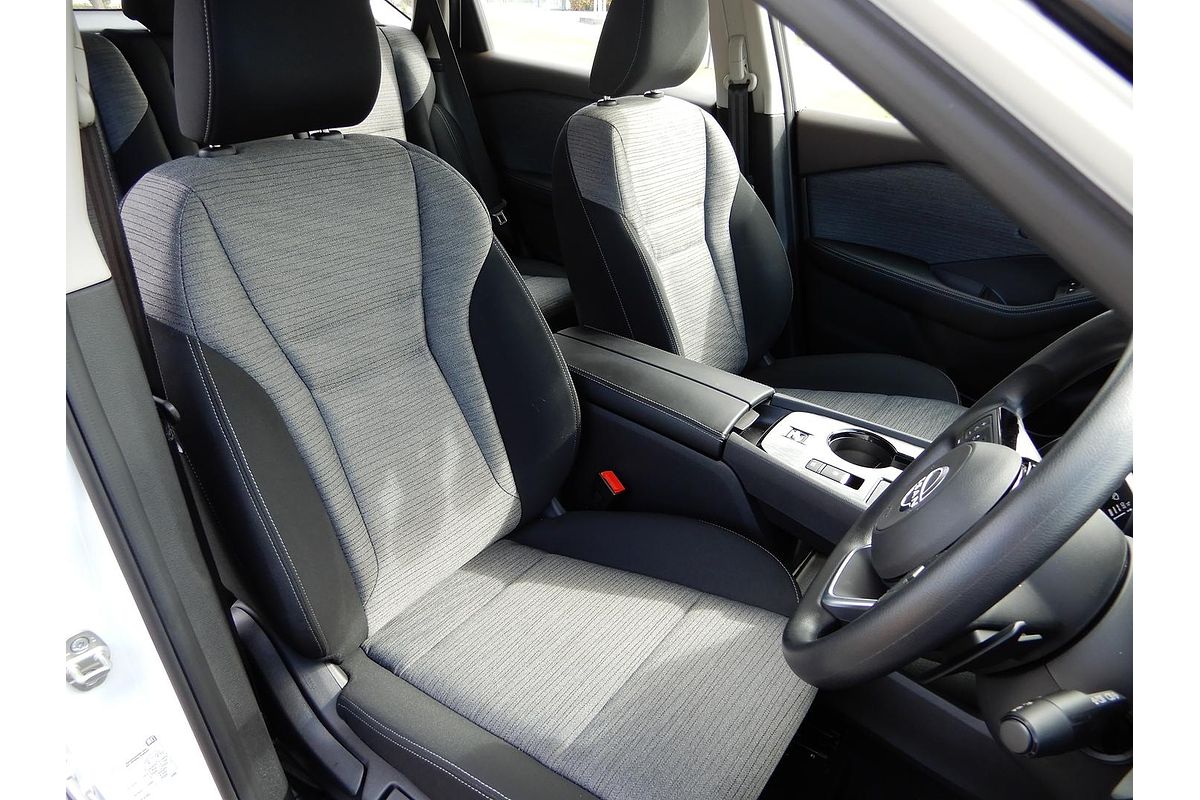 2024 Nissan X-TRAIL ST T33