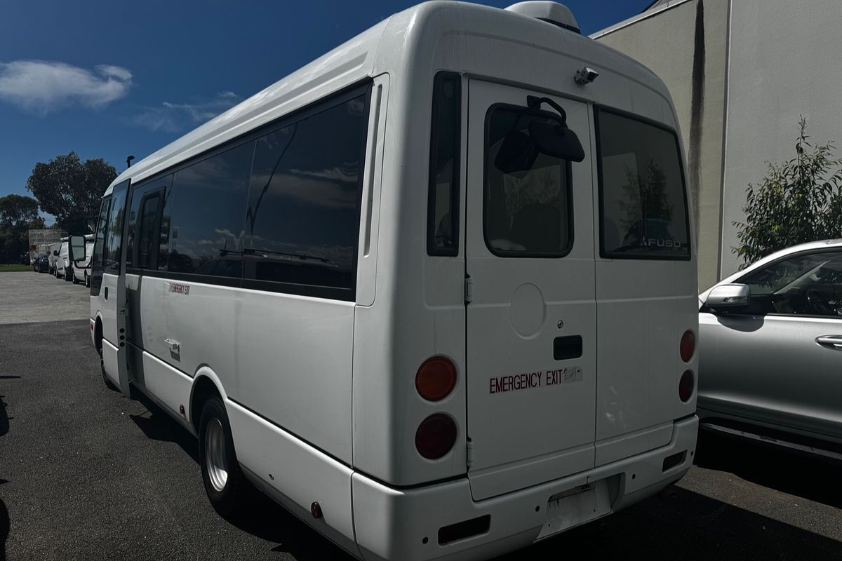 2015 Mitsubishi ROSA DELUXE BE600