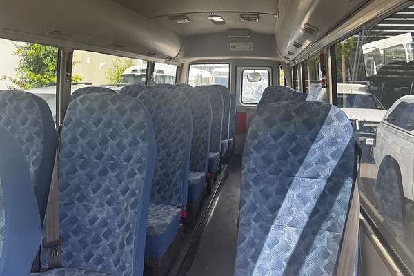 2015 Mitsubishi ROSA DELUXE BE600