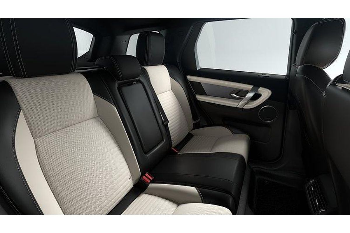 2025 Land Rover Discovery Sport P300e Dynamic SE L550