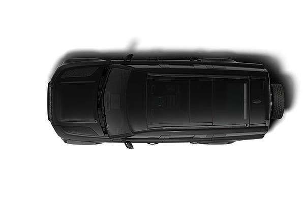 2024 Land Rover Defender 130 P400 X-Dynamic SE L663