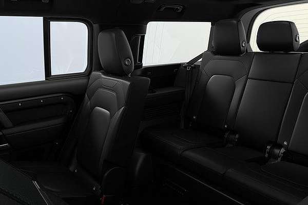 2024 Land Rover Defender 130 P400 X-Dynamic SE L663