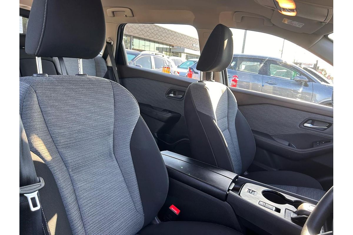 2024 Nissan X-TRAIL ST T33