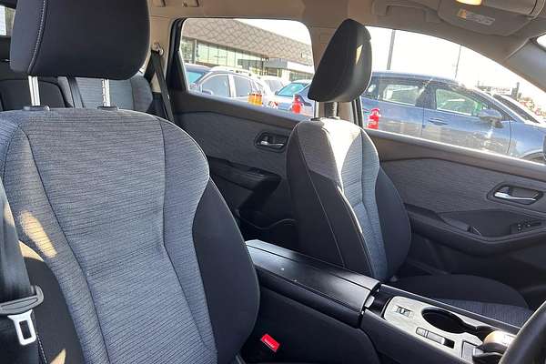 2024 Nissan X-TRAIL ST T33