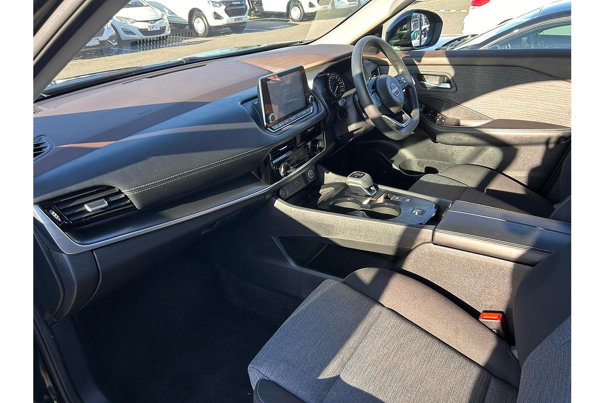 2024 Nissan X-TRAIL ST T33