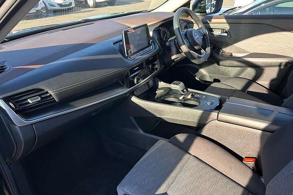 2024 Nissan X-TRAIL ST T33
