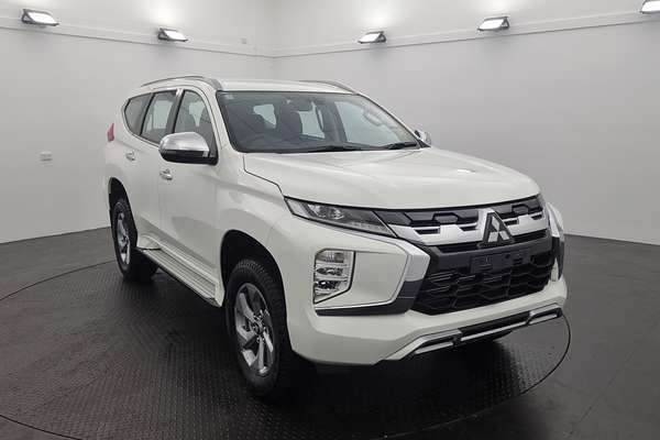 2024 Mitsubishi QG4W45