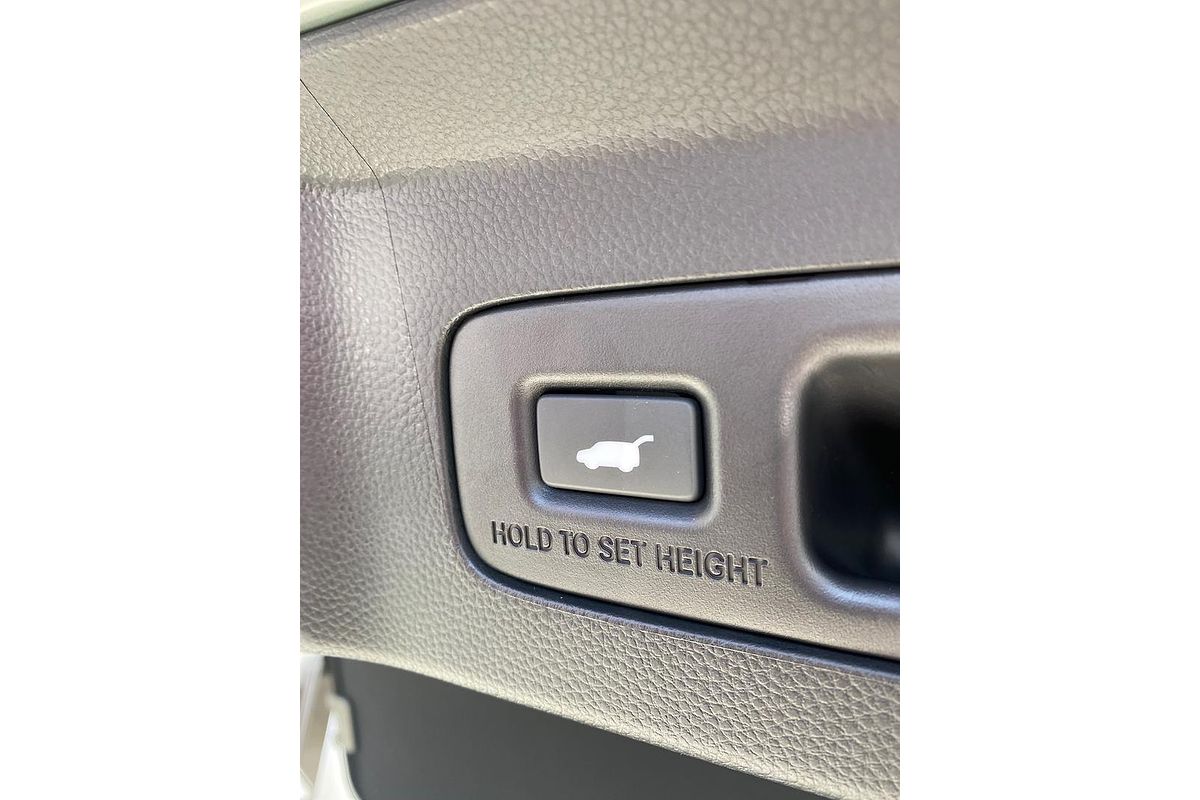 2024 Honda HR-V e:HEV L