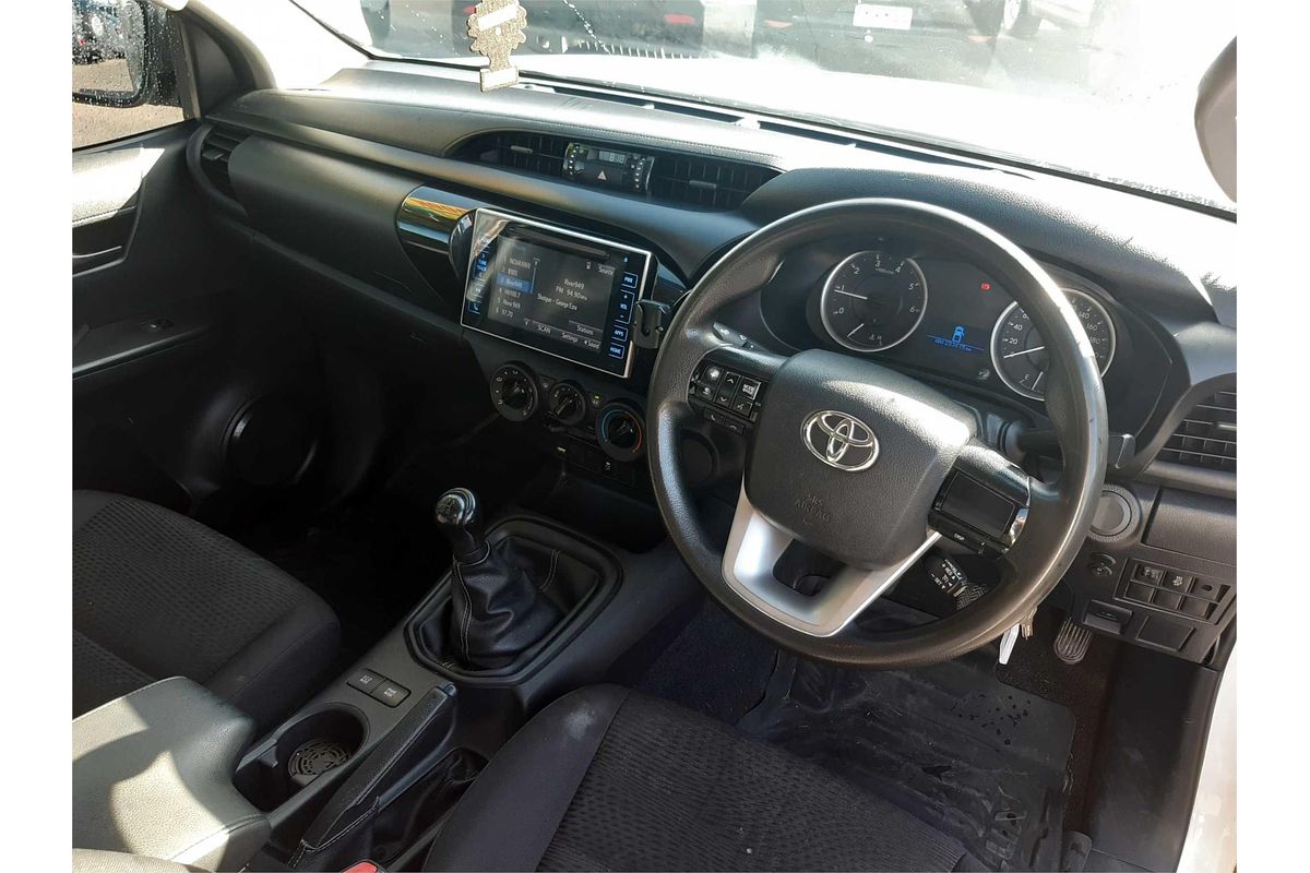 2017 Toyota HILUX SR GUN123R Rear Wheel Drive