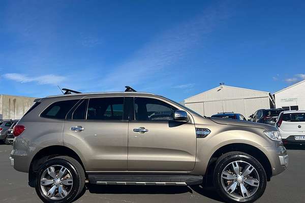 2015 Ford Everest Titanium UA