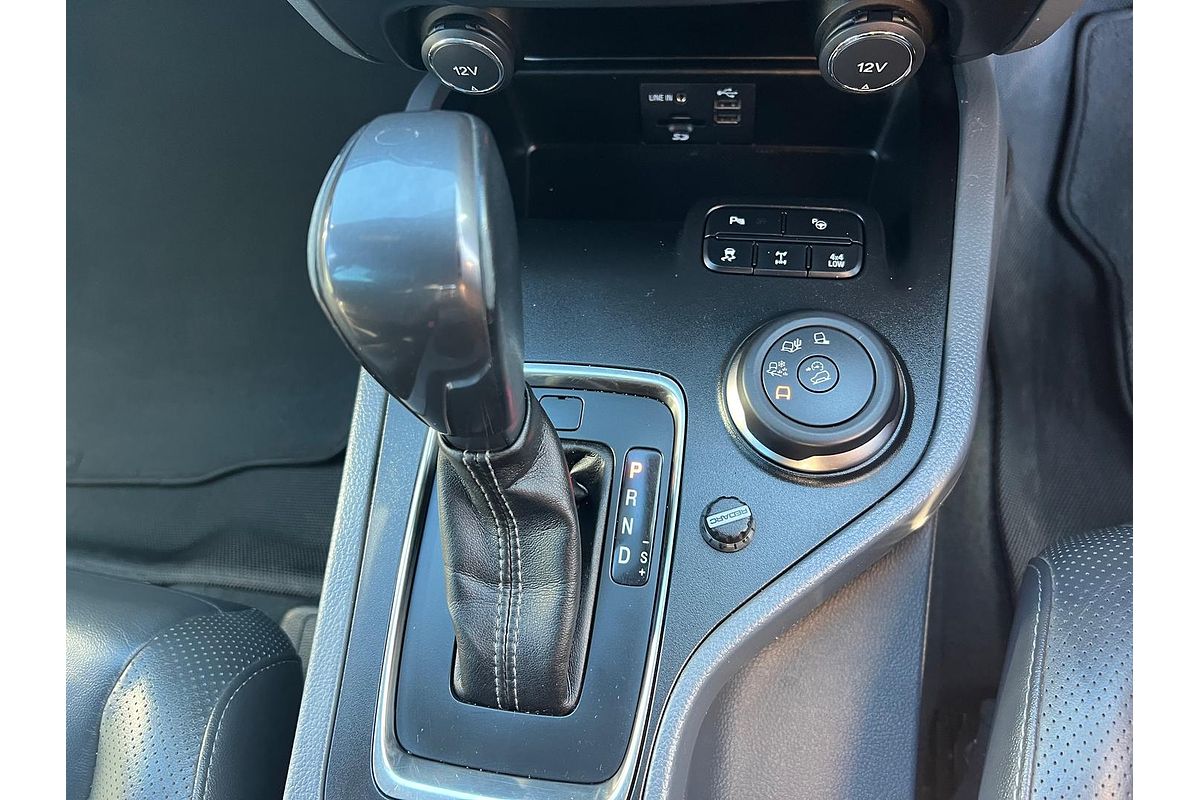 2015 Ford Everest Titanium UA