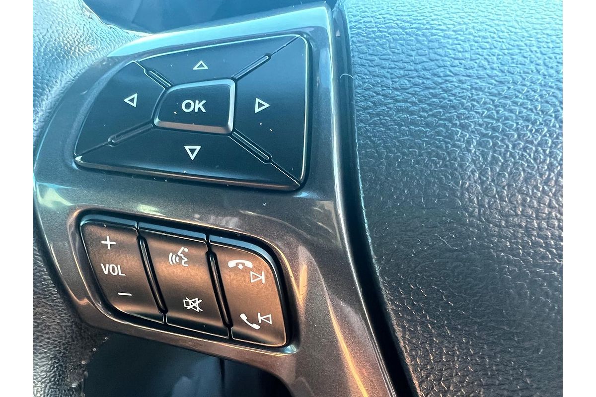 2015 Ford Everest Titanium UA