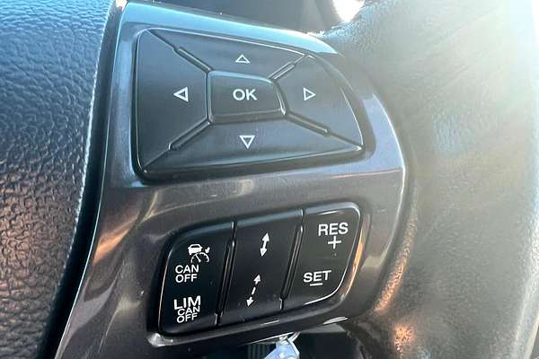 2015 Ford Everest Titanium UA