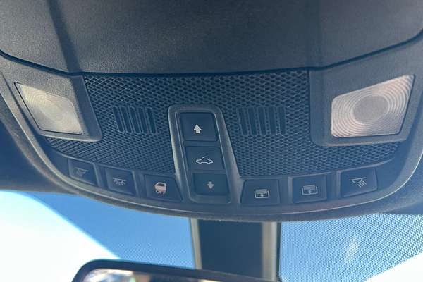 2015 Ford Everest Titanium UA
