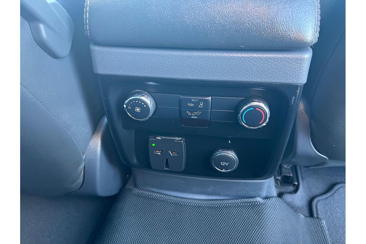 2015 Ford Everest Titanium UA