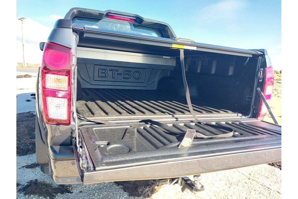 Mazda BT-50 F 6AUTO 3.0L DUAL CAB PICKUP SP 4X4