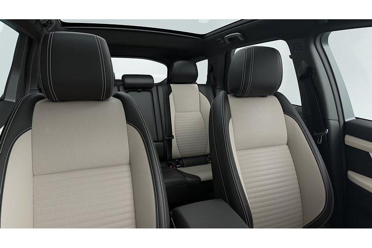 2025 Land Rover Discovery Sport P250 Dynamic HSE L550