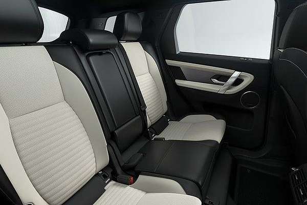 2025 Land Rover Discovery Sport P250 Dynamic HSE L550