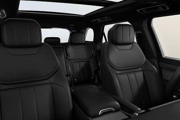 2025 Land Rover Range Rover Sport D300 Dynamic SE L461