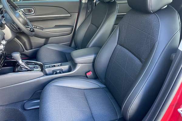 2025 Honda HR-V e:HEV X