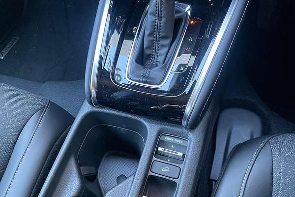 2025 Honda HR-V e:HEV X