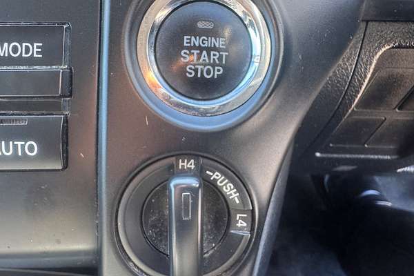 2014 Toyota Landcruiser GXL VDJ200R