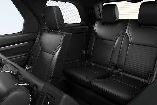 2024 Land Rover Discovery D350 Dynamic SE Series 5