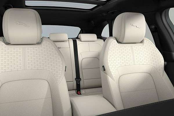 2025 Jaguar F-PACE PHEV P400e R-Dynamic SE 90th Anniversary Edition X761