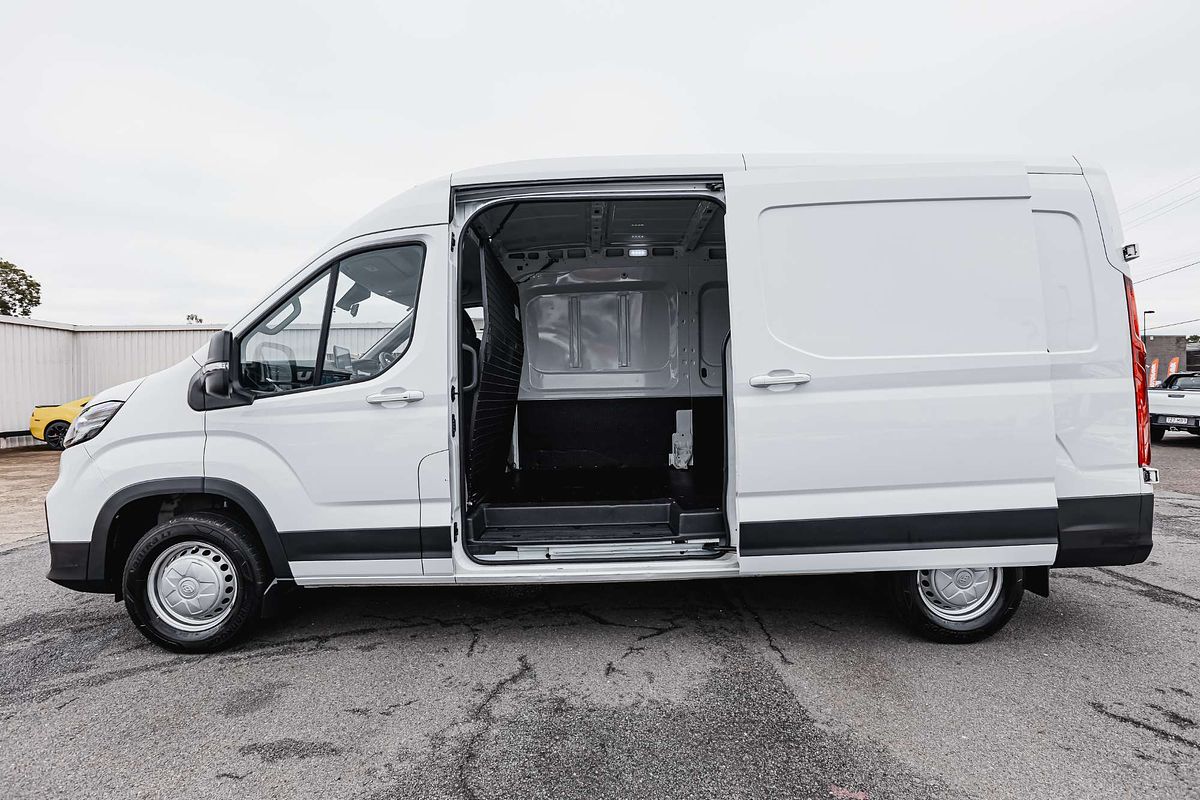 2022 LDV Deliver 9 LWB