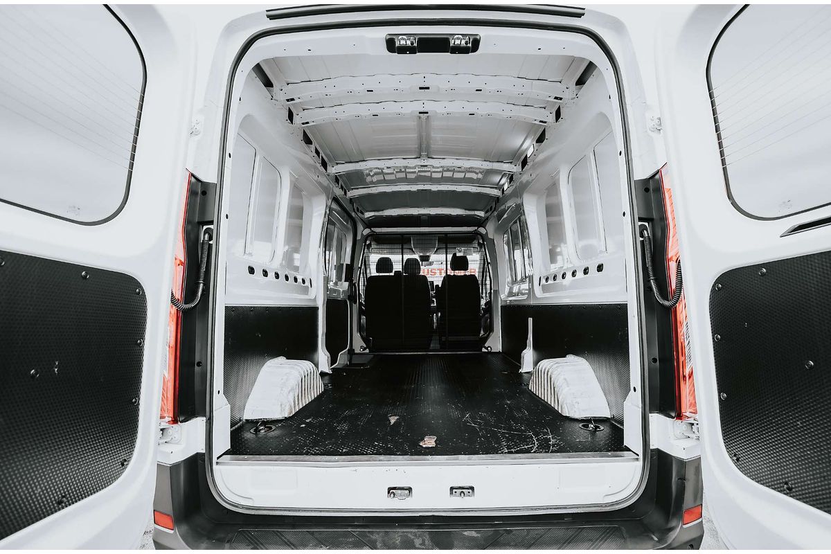 2022 LDV Deliver 9 LWB