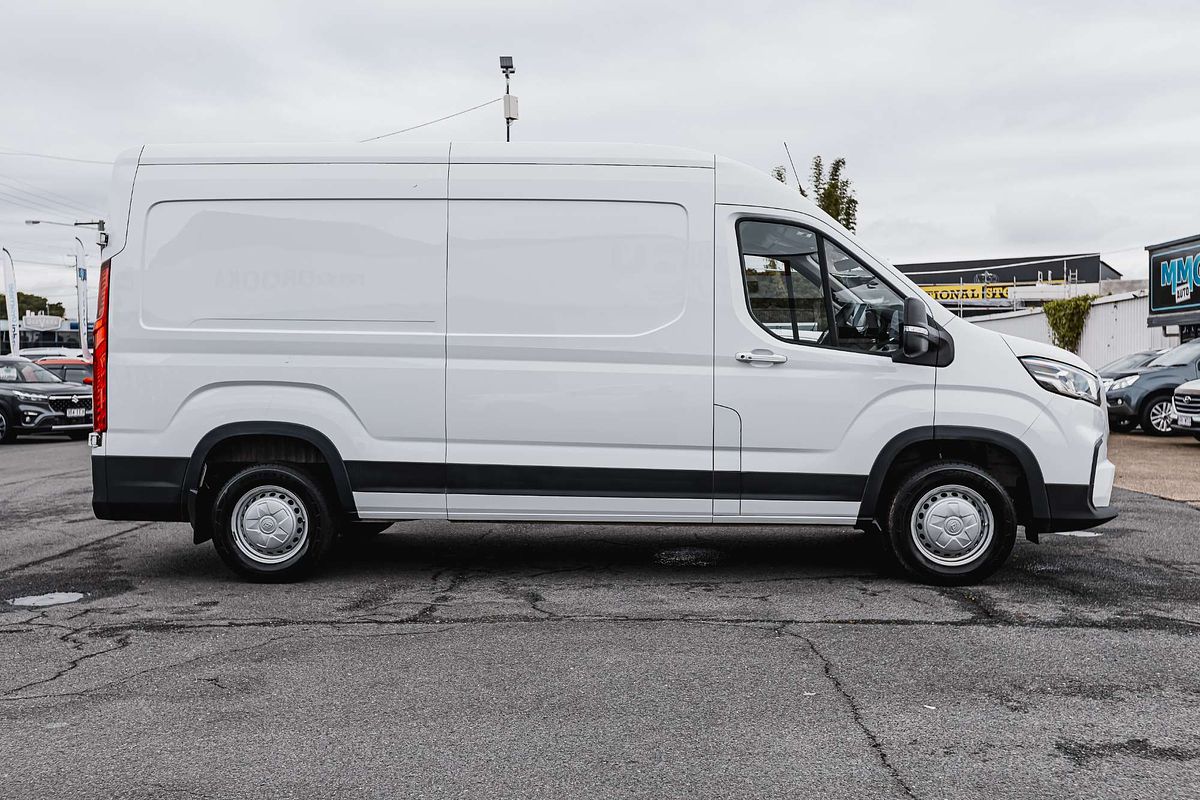 2022 LDV Deliver 9 LWB