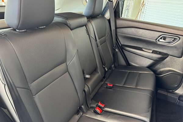 2023 Nissan X-TRAIL ST-L T33