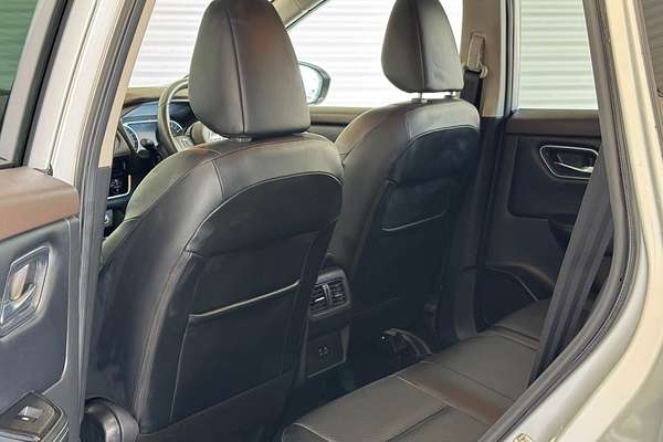 2023 Nissan X-TRAIL ST-L T33